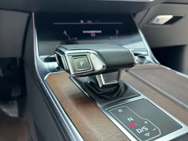 Audi A6L — Фото автомобиля 8
