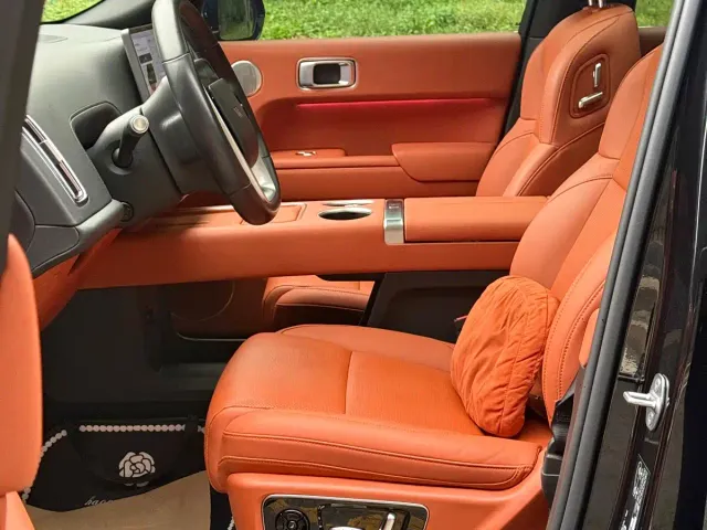 Li Auto L8 — Фото автомобиля 6