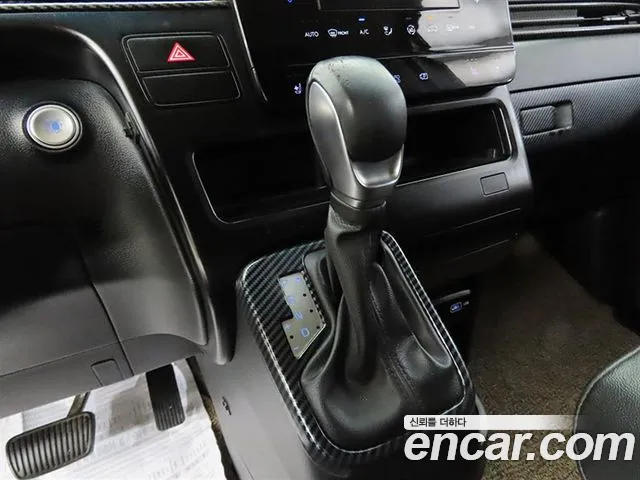 Hyundai Staria Staria — Фото автомобиля 11