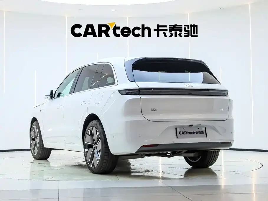 Li Auto Li Auto L6 2025 Max Smart Renewal Edition — Фото автомобиля 13