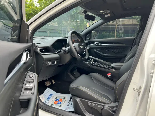 Geely Binyue — Фото автомобиля 12