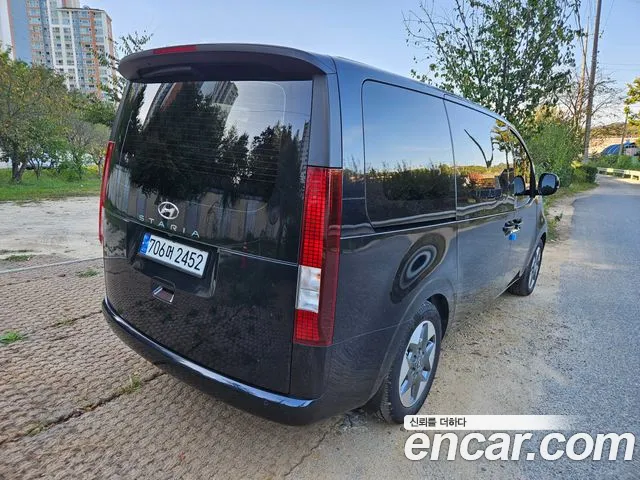 Hyundai Staria — Фото автомобиля 2