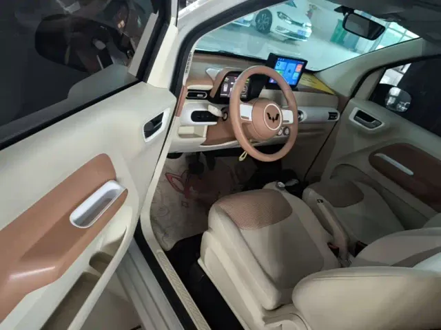 Wuling Hongguang Mini EV — Фото автомобиля 15