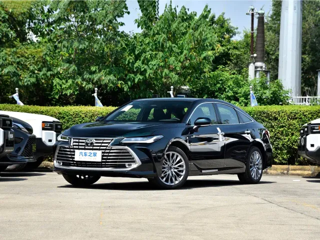 Toyota Avalon — Фото автомобиля 7