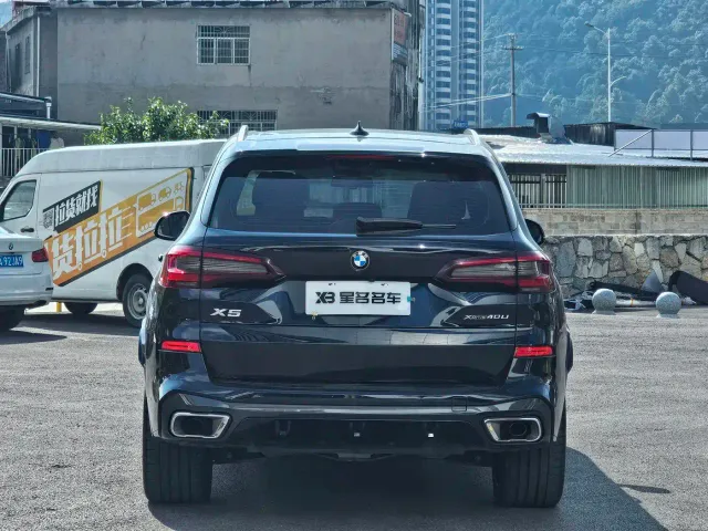 BMW X5 — Фото автомобиля 12