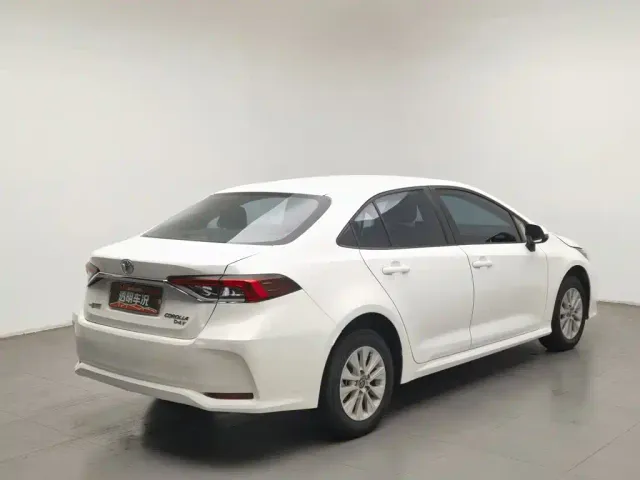 Toyota Corolla — Фото автомобиля 2