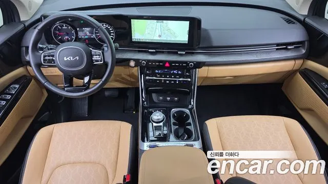 Kia Canival — Фото автомобиля 4
