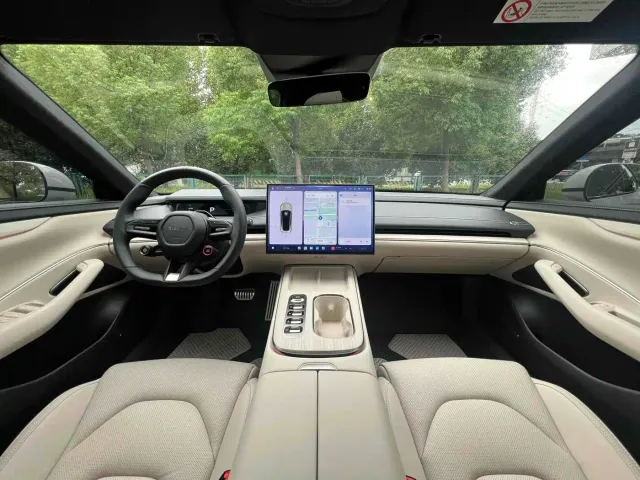 Xiaomi SU7 — Фото автомобиля 5