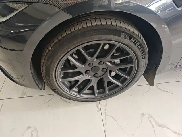 Tesla Model 3 — Фото автомобиля 22