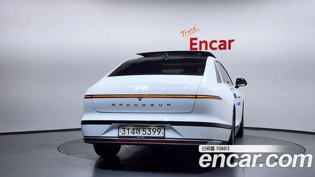 Hyundai Grandeur Grandeur (GN7) 2.5 Бензин 2WD — Фото автомобиля 4