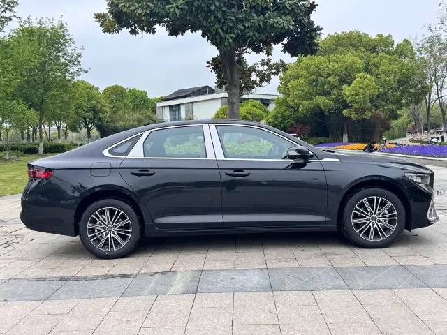 Geely Xingrui — Фото автомобиля 4