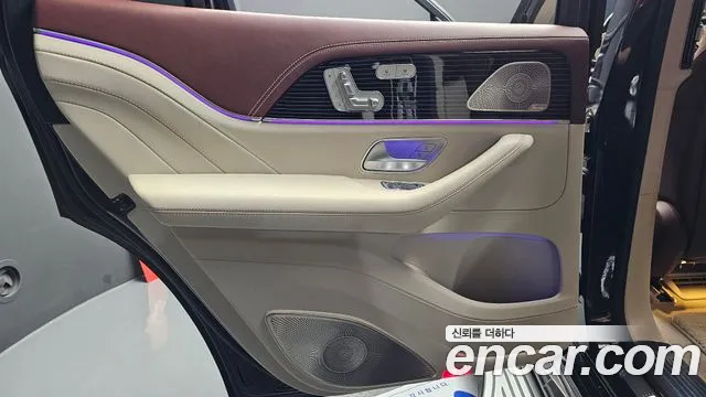 Mercedes-Benz GLS-Class — Фото автомобиля 24