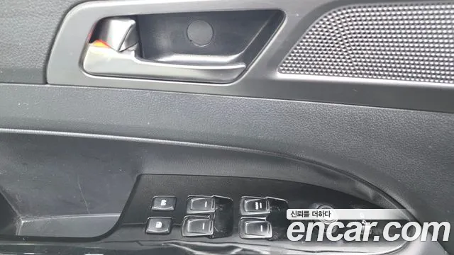 KG_Mobility_Ssangyong Rexton Новый Rexton Sport Khan Дизель 2.2 4WD — Фото автомобиля 25