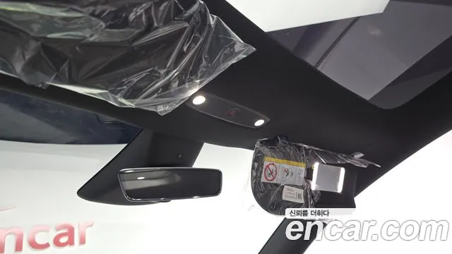 Tesla Model Y — Фото автомобиля 18