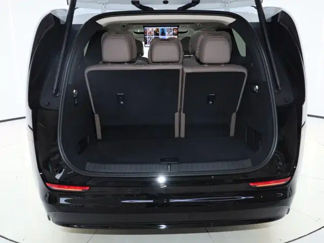 Li Auto MEGA — Фото автомобиля 14