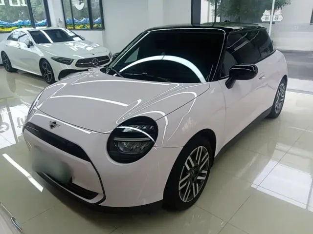 Фотография автомобиля — MINI Cooper