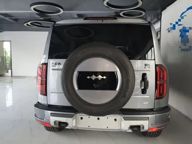 BYD FangChengBao Leopard 5 — Фото автомобиля 5