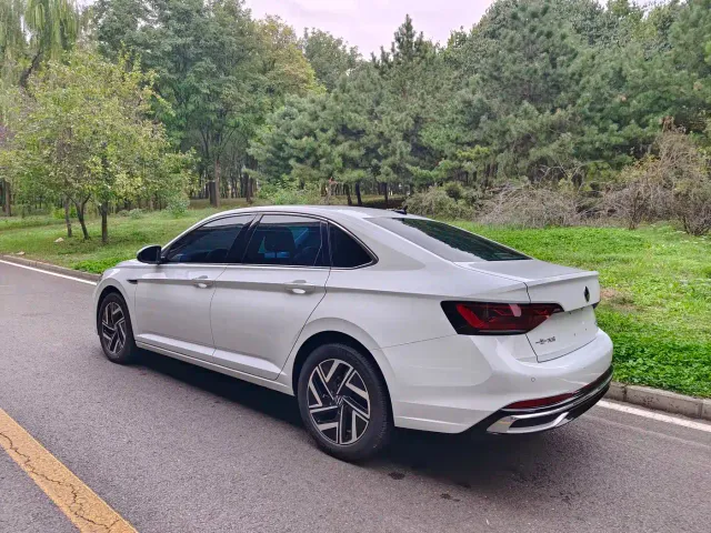 Volkswagen Sagitar — Фото автомобиля 4