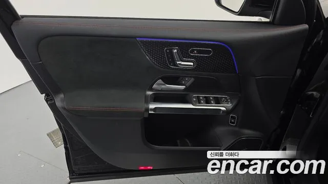 Mercedes-Benz EQB — Фото автомобиля 6