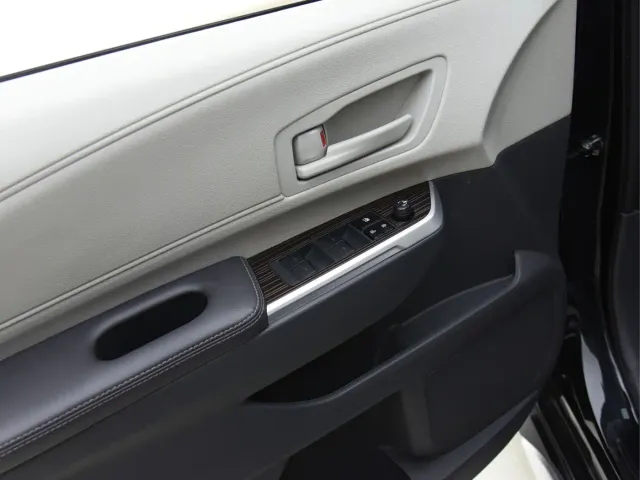 Toyota Granvia — Фото автомобиля 27