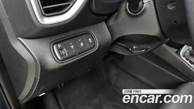 Hyundai Venue — Фото автомобиля 26