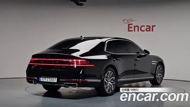 Genesis G90 Бензин 3.5 турбо AWD — Фото автомобиля 2