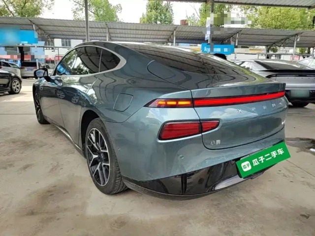 Xpeng P7 — Фото автомобиля 4