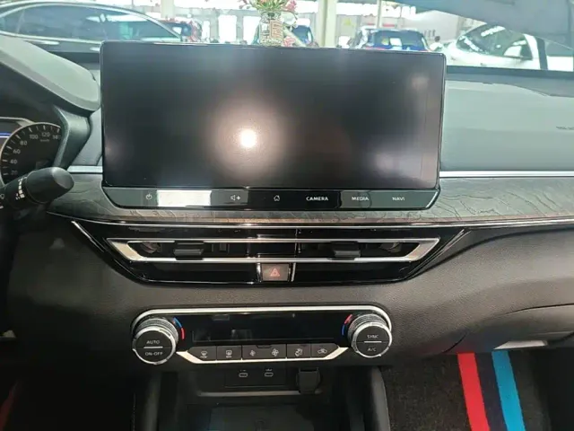 Nissan Teana — Фото автомобиля 12