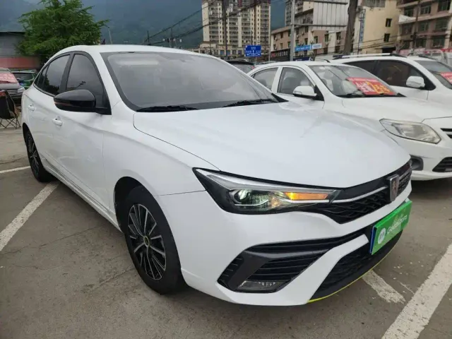 Roewe i5 — Фото автомобиля 21