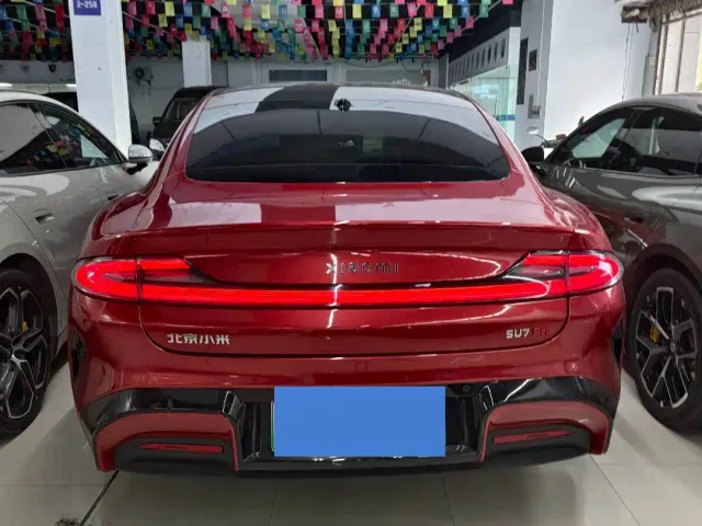 Xiaomi SU7 — Фото автомобиля 12