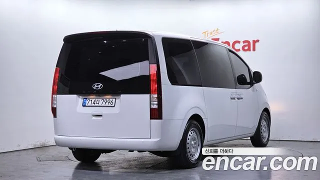 Hyundai Staria Staria Tourer 11 мест — Фото автомобиля 2