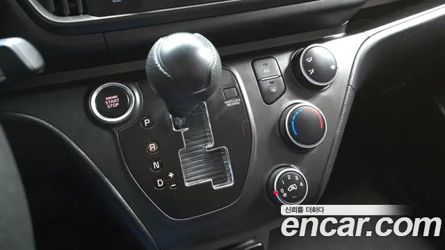 Kia RAY Новый Kia Ray Фургон — Фото автомобиля 9
