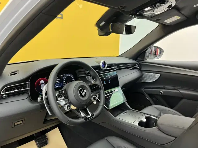 Maserati Grecale — Фото автомобиля 29