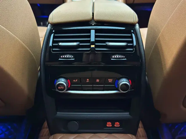 BMW 6 Series Gran Turismo — Фото автомобиля 16