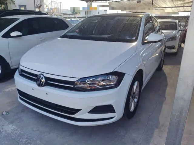 Фотография автомобиля — Volkswagen Polo