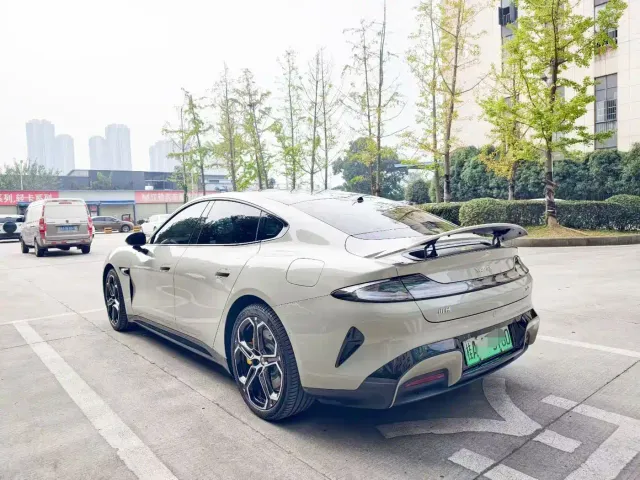 Xiaomi SU7 — Фото автомобиля 9