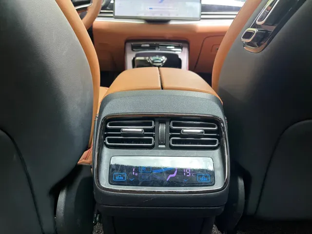 BYD Han — Фото автомобиля 9