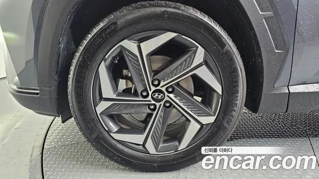 Hyundai Tucson Tucson (NX4) Бензин 1.6 турбо 2WD — Фото автомобиля 5