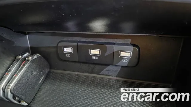 Kia Canival Carnival 4 поколение Бензин 9 мест Prestige — Фото автомобиля 13
