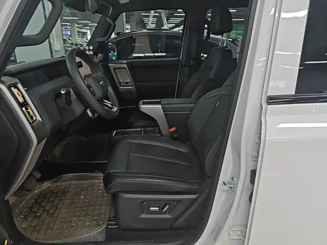 iCAR V23 — Фото автомобиля 14