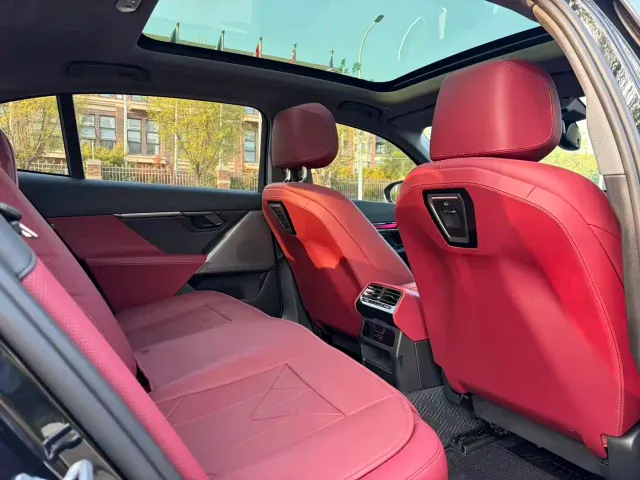 BMW 5 Series — Фото автомобиля 14