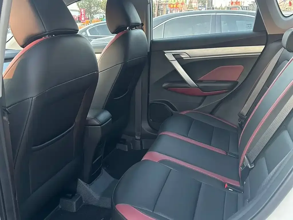 Geely Binyue 2021 1.4T Manual Gold Edition — Фото автомобиля 7