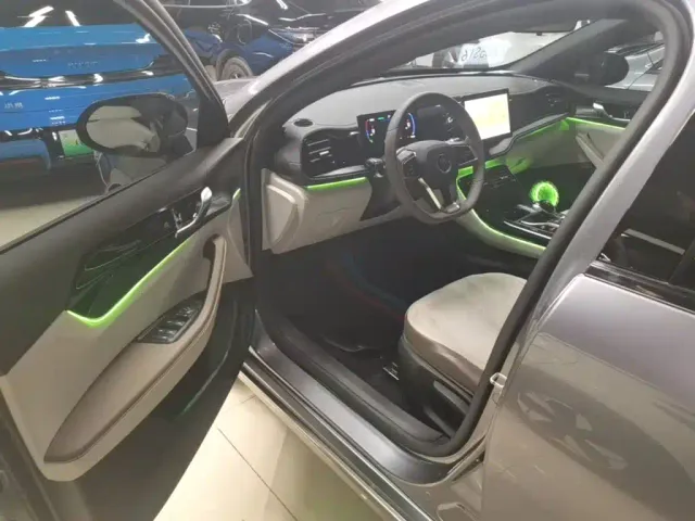 BYD Qin PLUS — Фото автомобиля 15