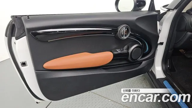 Mini Cooper — Фото автомобиля 24