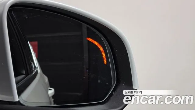 Volvo XC40 — Фото автомобиля 14