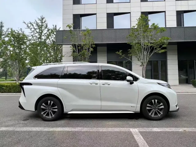 Toyota Granvia — Фото автомобиля 4