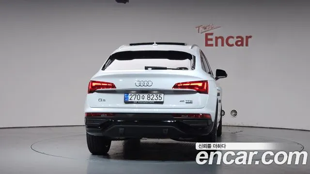 Audi Q5 45 TFSI quattro Sportback — Фото автомобиля 4