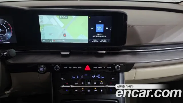 Kia Carnival Generation 4 — Фото автомобиля 18