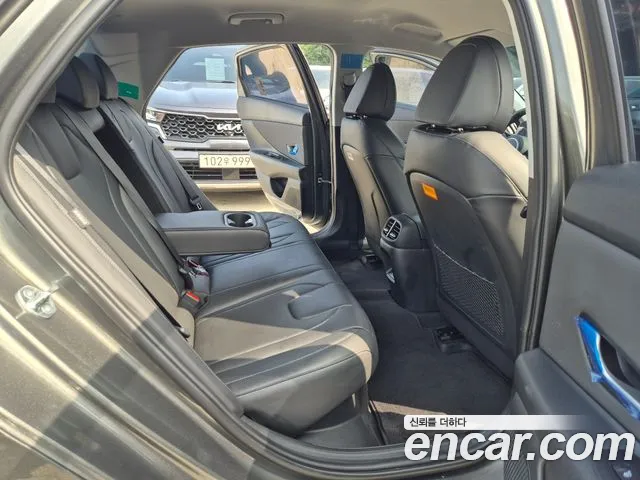 Hyundai Avante CN7 — Фото автомобиля 12