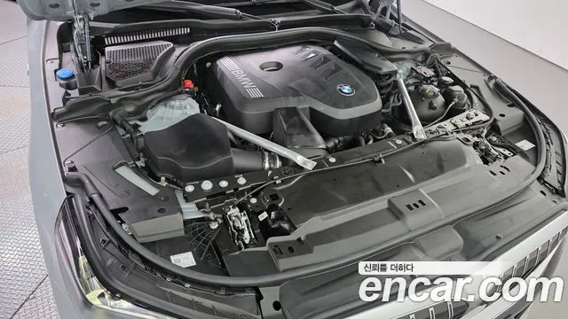 BMW 5 Series — Фото автомобиля 9